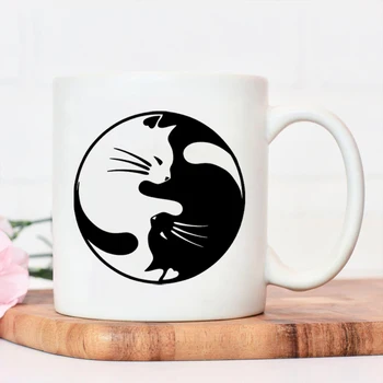 Must-Valge Kass Yin ja Yang Vee Cup Naiste ja Issi Piima Tassi Naljakas, Cool Kohvi Tassi Suur Mahl Keraamilised Kruusid Kruus